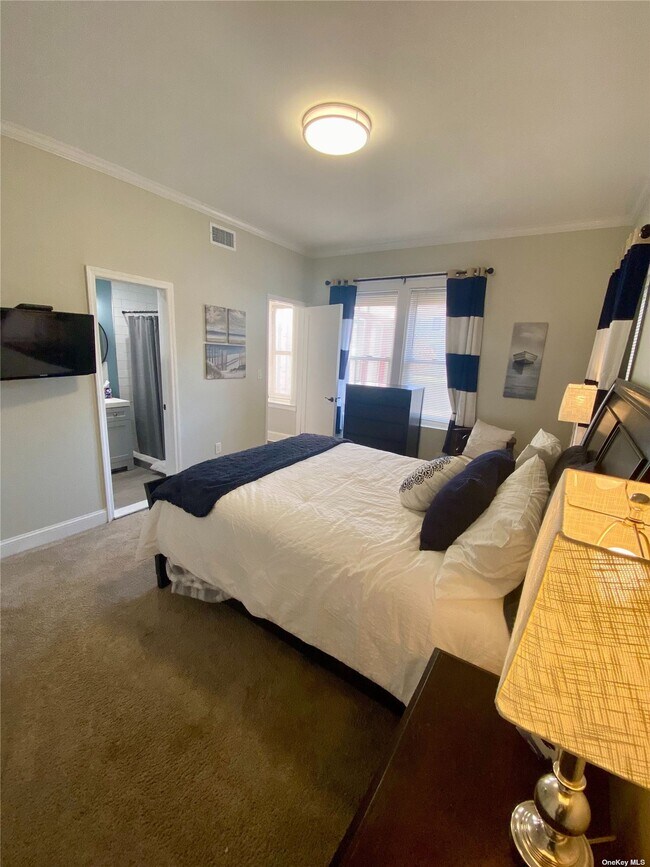 Photo - 157 B Long Beach Blvd