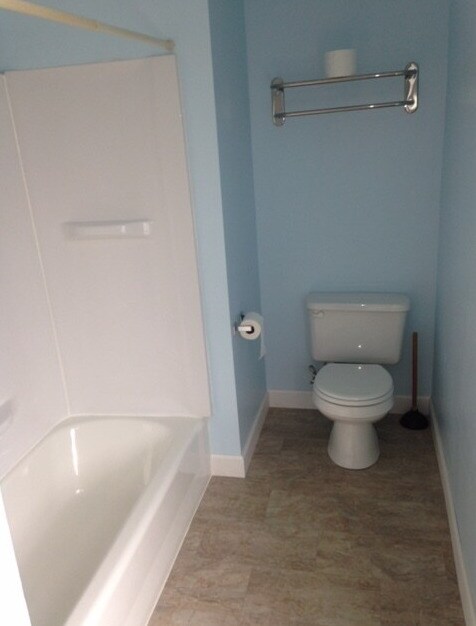 Photo - 305 4th St
