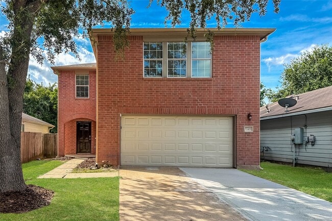 Building Photo - 12402 Grossmount Dr