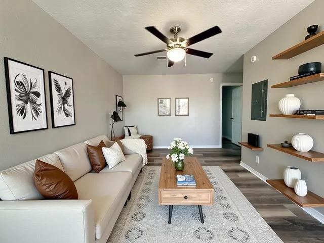 Photo - 12840 Seminole Blvd