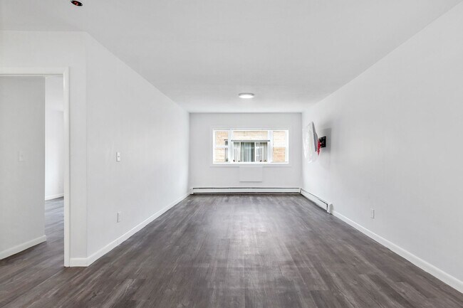 Photo - 1045 River St Unit 5