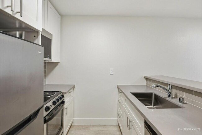 Building Photo - 480 Warren Dr Unit 201
