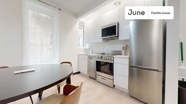 Building Photo - 624 E 17th St Rental