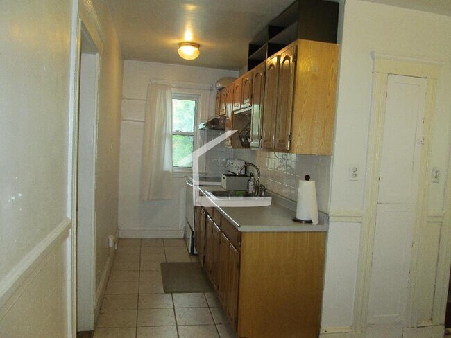 Photo - 221 N Harvard St Unit 1