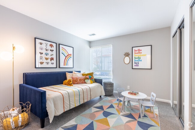 2HAB, 1BA - 1,040 ft² - Fairfield Crossing Apartments