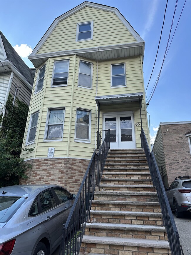 Building Photo - 65 Clifton Pl Rental