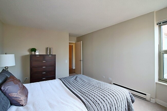 Photo - 32 E Pearson St