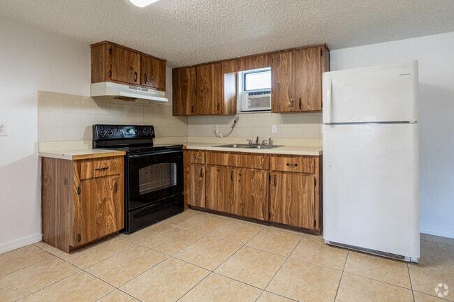 2 habitaciones, 1 baño - 900 pies cuadrados - Cocina - Lost Lake Apartments