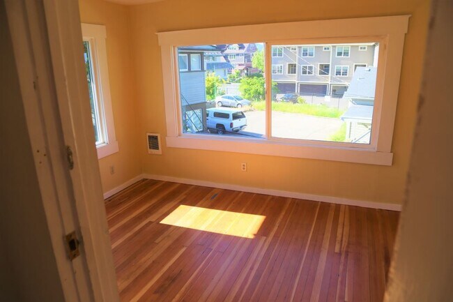 Photo - ON MONROE! Remodeled 4 Bed/2 Bath Better than on Campus
