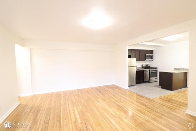 Building Photo - 1 bedroom in Flushing NY 11355 Unit 5E Rental