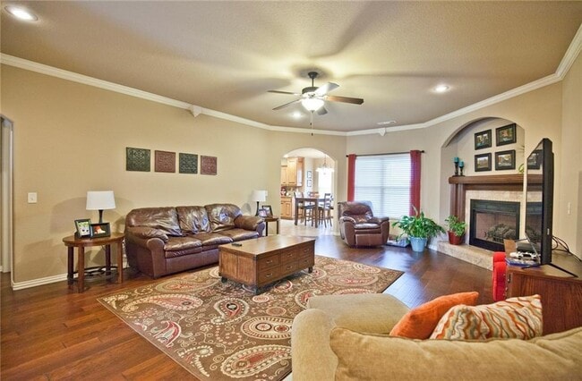 Photo - 1804 SW Sequoia St