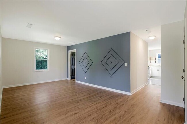 Photo - 551 Valley Hill Rd SE