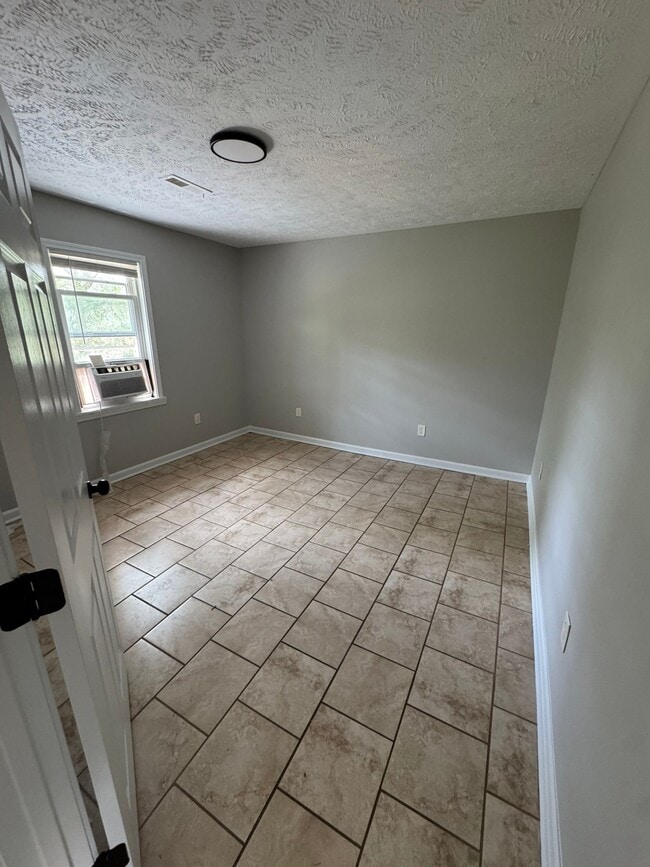 Photo - 811 Scott St