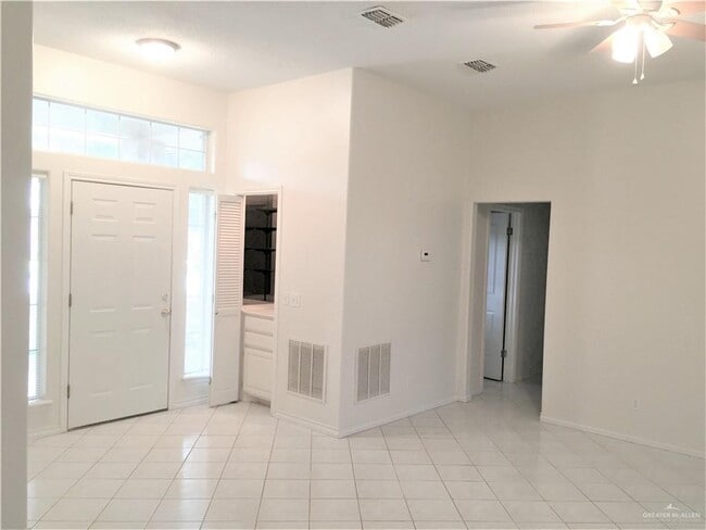 Photo - 24 S 43rd St