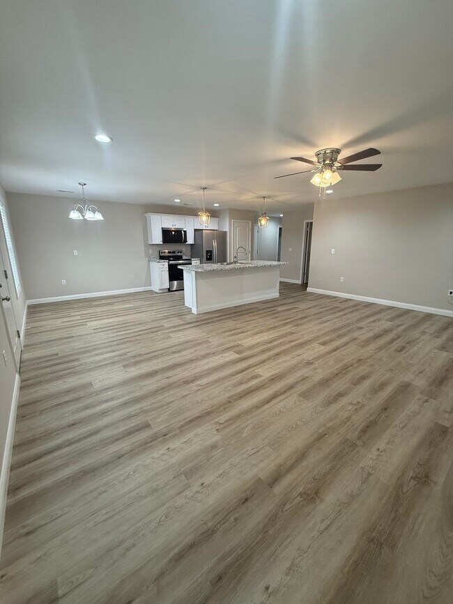Photo - 184 Garden Gate Dr