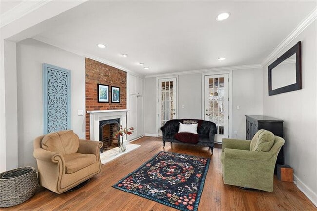 Photo - 732 Orchard Terrace