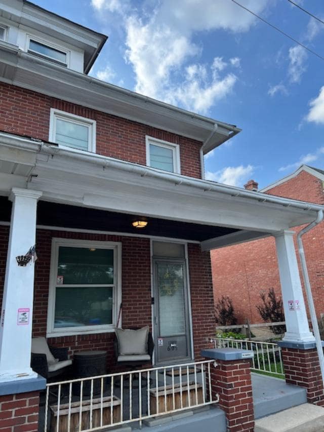 Building Photo - 609 Fern Ave Rental