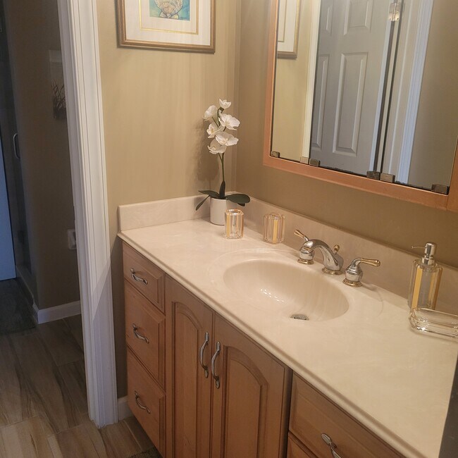 Photo - 4200 A St Unit 511