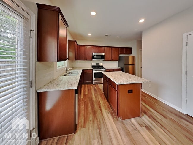 Building Photo - 541 Lanier Ct