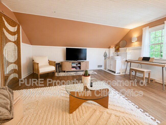 Photo - 2616 Utica Ave S