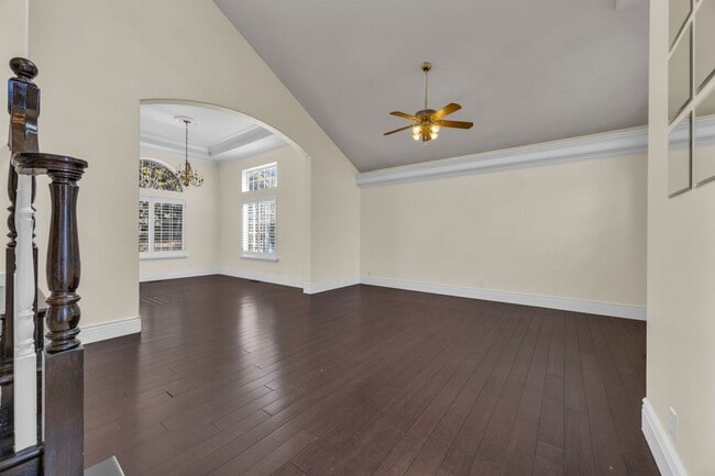 Photo - Spacious 5 Bedroom Home in Great Neighborhood in Layton!