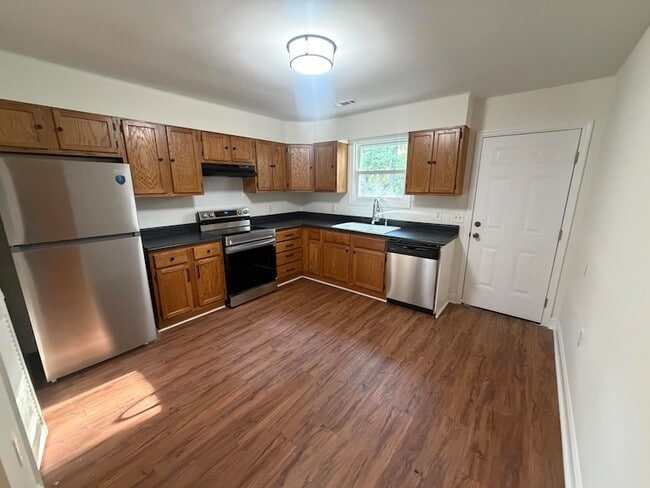 Photo - 2018 Pinopolis Rd