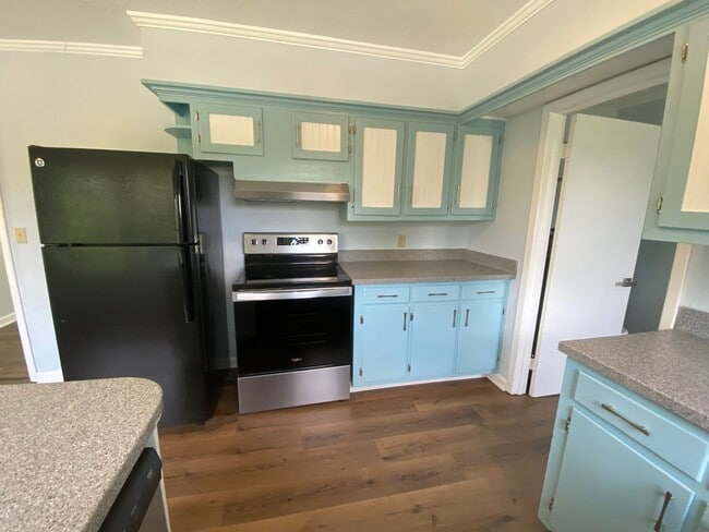 Photo - Downtown West Jefferson Living – 3BR Home with Deck & Carport