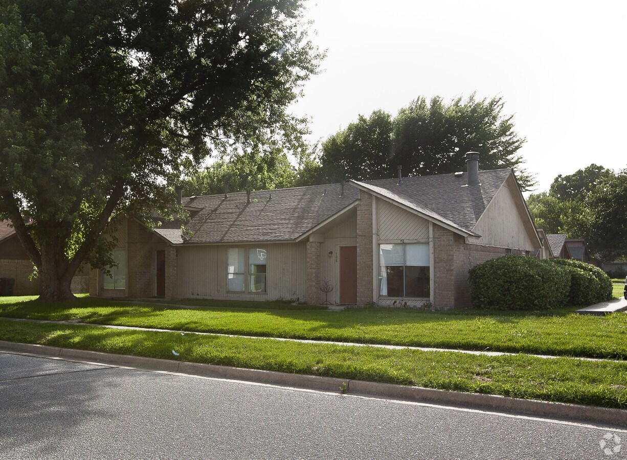 Photo - Willoway Duplexes