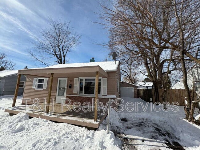 Building Photo - 2322 N Moreland Ave