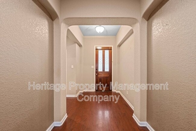 Photo - 141 Springtree Gate