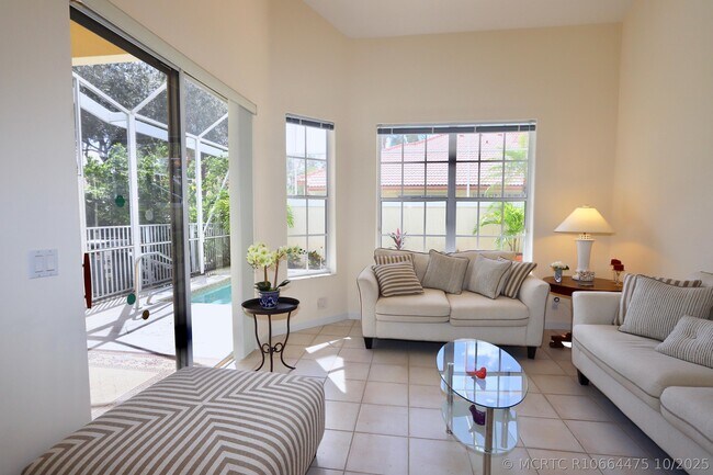 Photo - 77 Spyglass Way