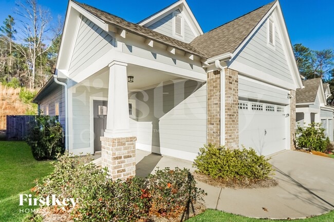 Photo - 2807 Village Ln