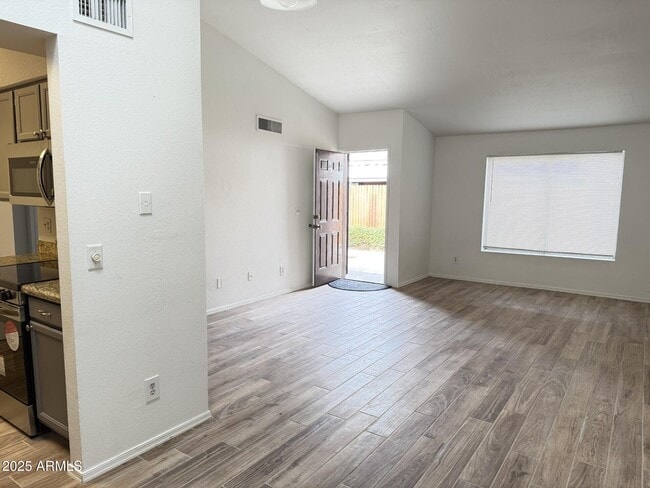 Photo - 629 N Mesa Dr