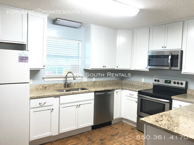 Photo - Lake Forest Subdivision