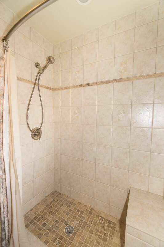 Photo - 8715 Ridge St