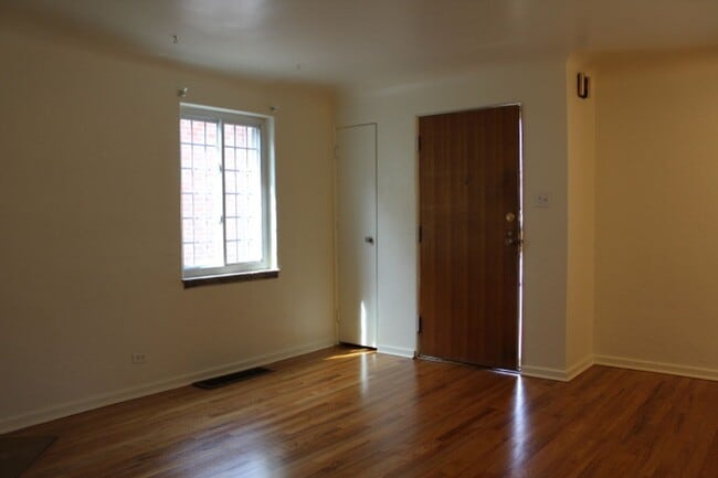 Photo - Charming 2 BR/1 BA House in the Hale/Mayfair Neighborhood!