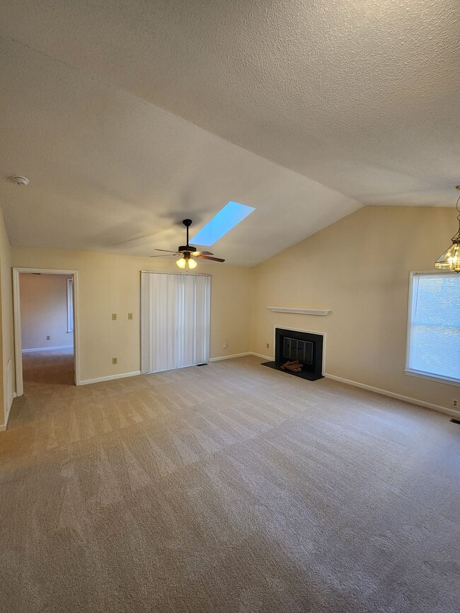 Photo - Durham / 2BR Woodcroft Condo AVAIL