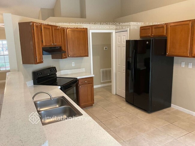 Photo - 101 E George St