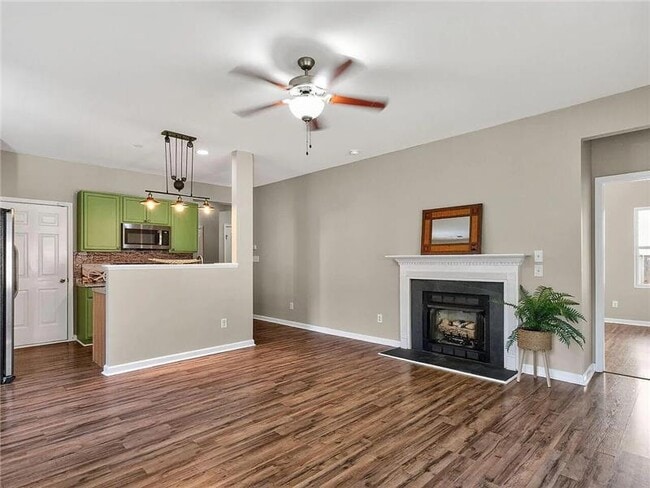 Photo - 913 Skinner Dr