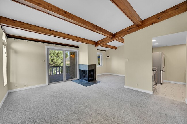 Photo - 1058 Fontmore Rd