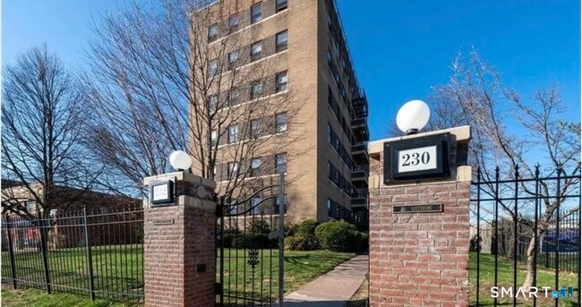 Building Photo - 230 Farmington Ave Unit C5