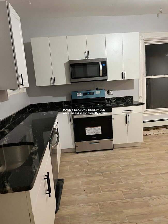 Photo - 1 Gannett St Unit 2