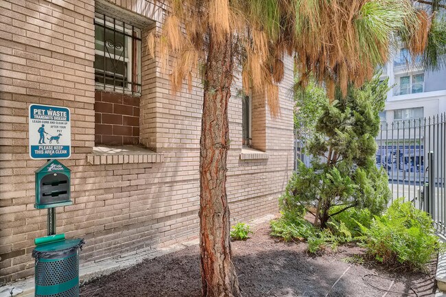 Photo - South Virgil Apartments