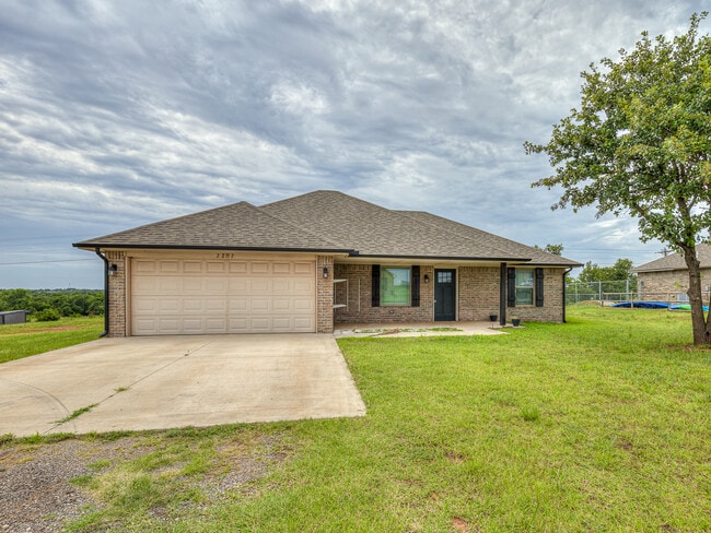 Photo - 2202 Buchanan Dr