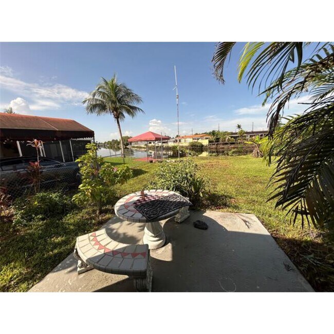 Photo - 2020 SW 127th Ct