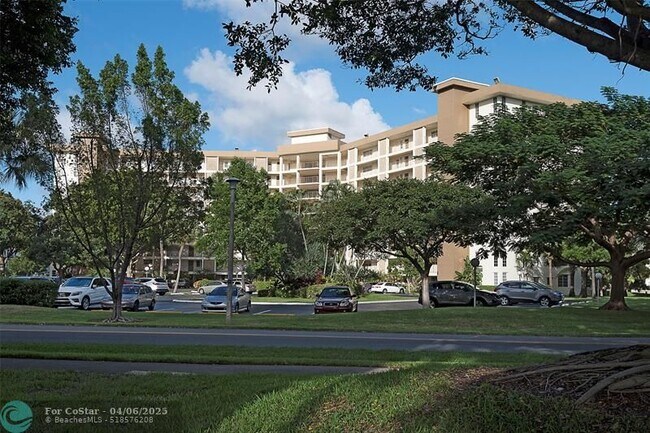 Photo - 3051 N Course Dr Unit 211