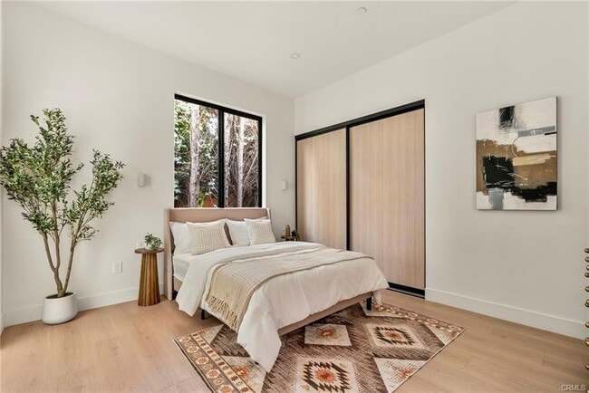 Photo - 17827 Miranda St