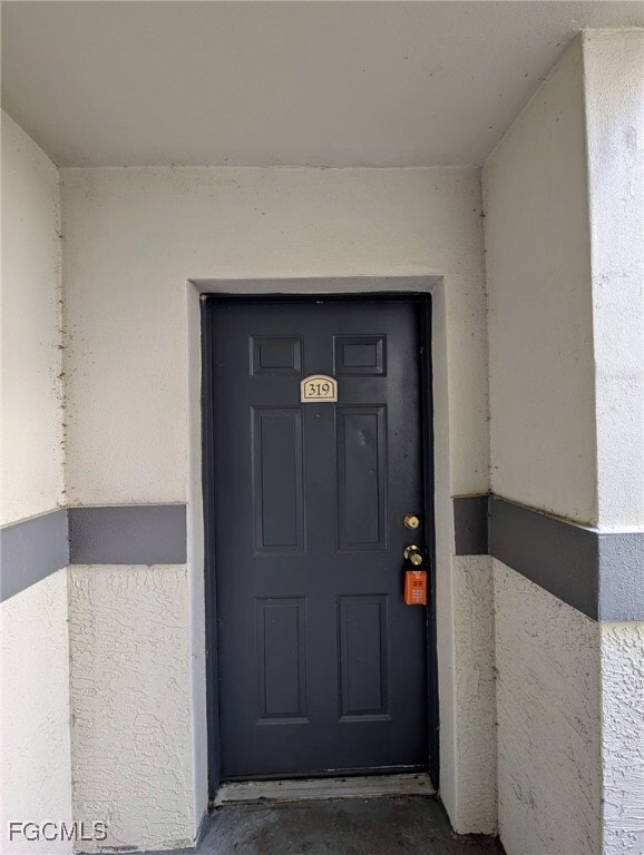 Building Photo - 3407 Winkler Ave Unit 319