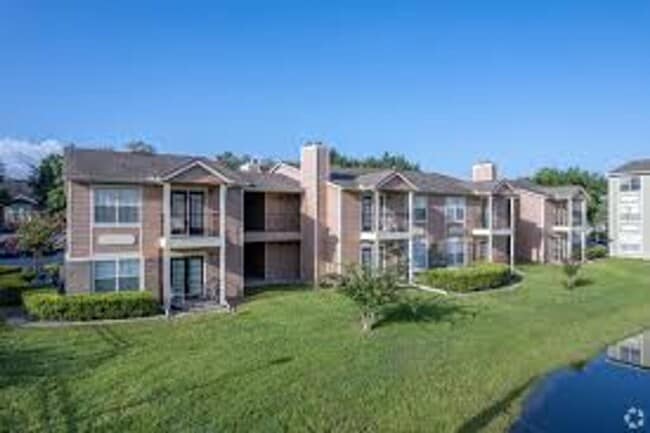 Building Photo - Available now! Newly updated 1/1 in Waterf... Rental