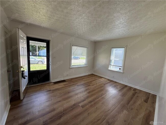 Photo - 1261 Malden Ave